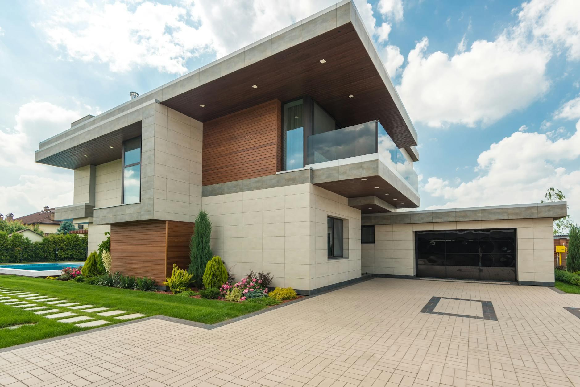 Avoid Lifestyle Inflation 🏡